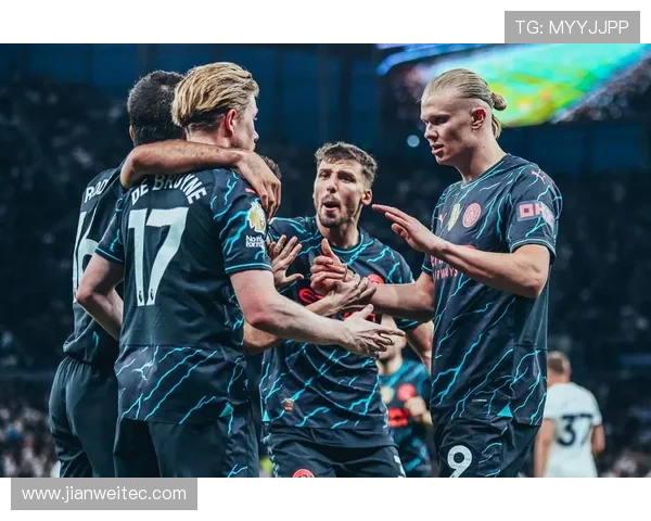 洛佩特吉谈英超与西甲差异称英超比赛氛围如同全民节日热情澎湃 洛佩特吉谈英超与西甲差异称英超比赛氛围如同全民节日热情澎湃